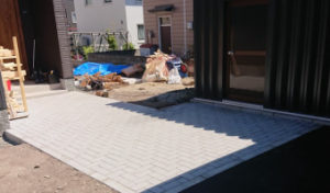 インターロッキング／ストレート